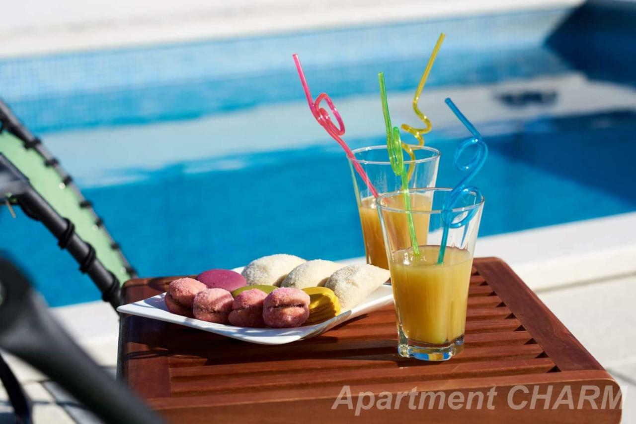 Luxury Apartment Charm With Pool Trogir Exterior foto